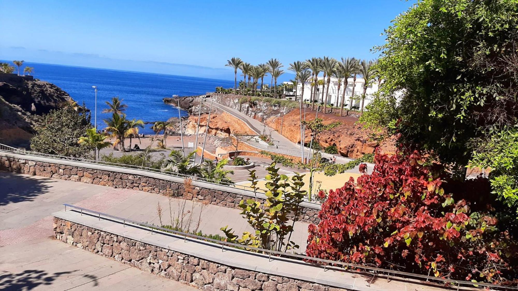 Blue Bay Paradise - Beach Front Apartment With Sea View Playa Paraiso  Exterior photo
